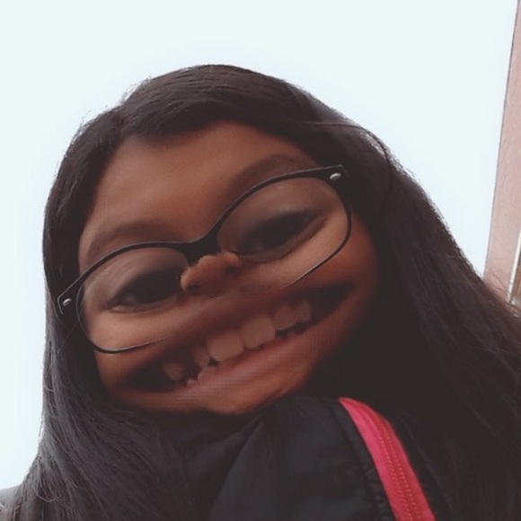 Meet your Posher, Ruth - Picture 1 of 1